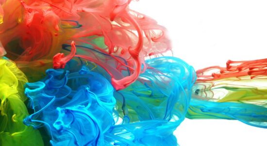 Farbe in Flüssigkeiten