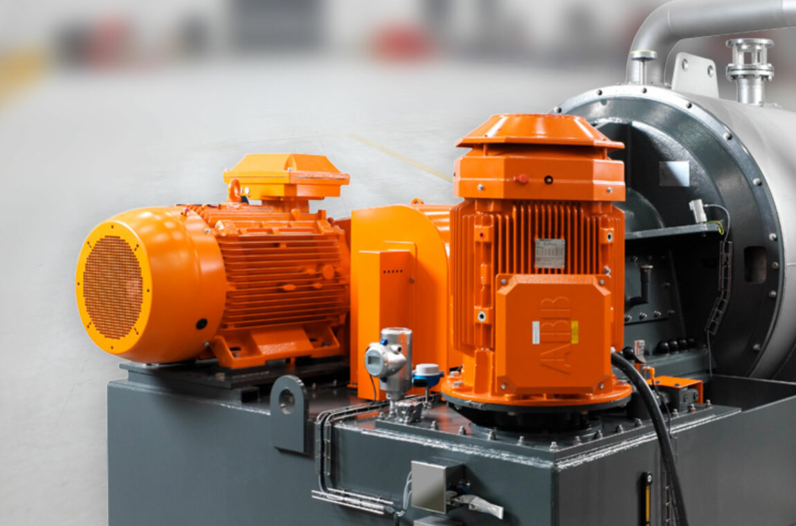 Drive of a SHS pusher centrifuge