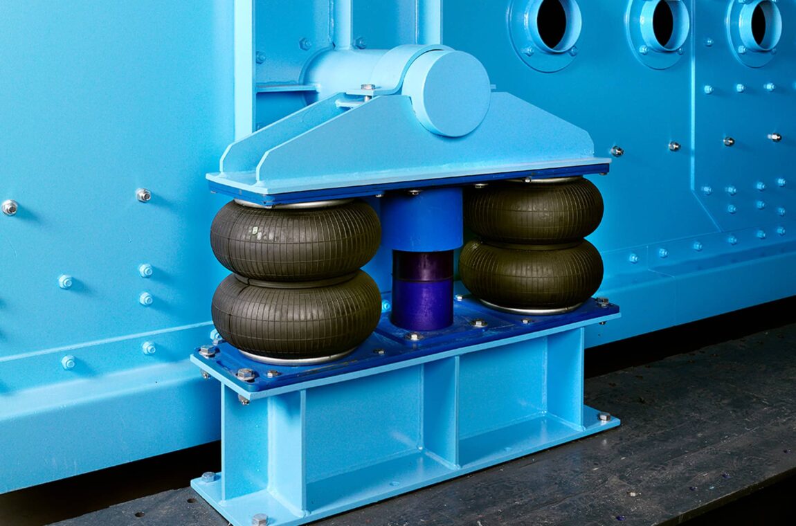 Air suspension elliptical vibrating screening machine